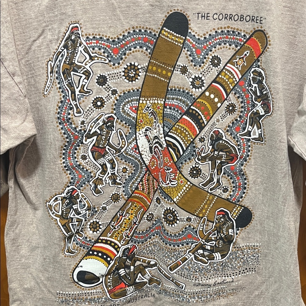 Men's Short Sleeve Aboriginal Design Tee - Picture 3 of 4